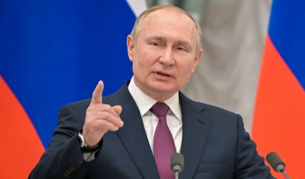 Ucraina, Putin porta la guerra in Occidente e non teme le sanzioni