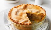 Apple Pie: ricetta torta americana ripieno mele caramellate e cannella
