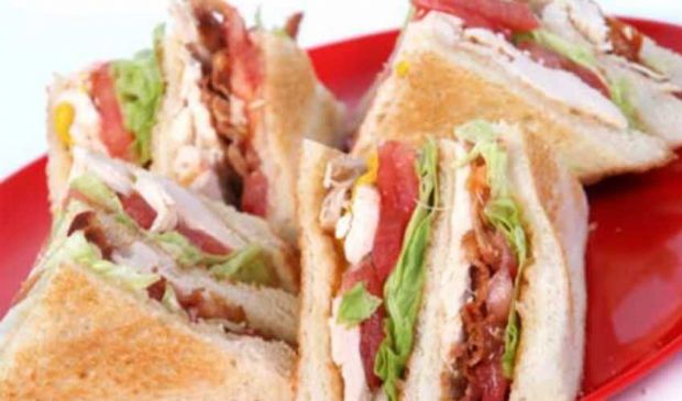 Club Sandwich: ricetta di Benedetta Parodi preparazione ingredienti