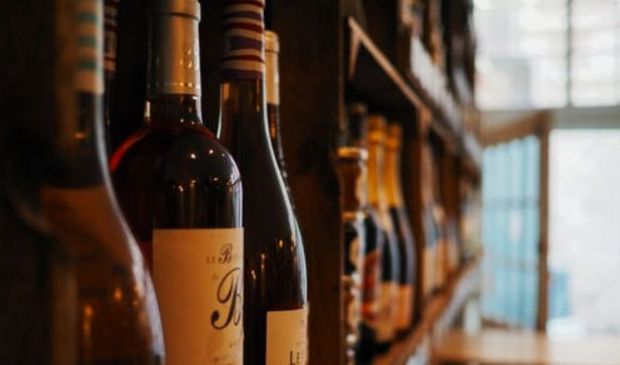 In arrivo il vino “dealcolato”: Europa in pressing per l’alcol-free