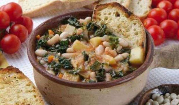 Zuppa Toscana: ricetta della Ribollita a base di pane e di magro