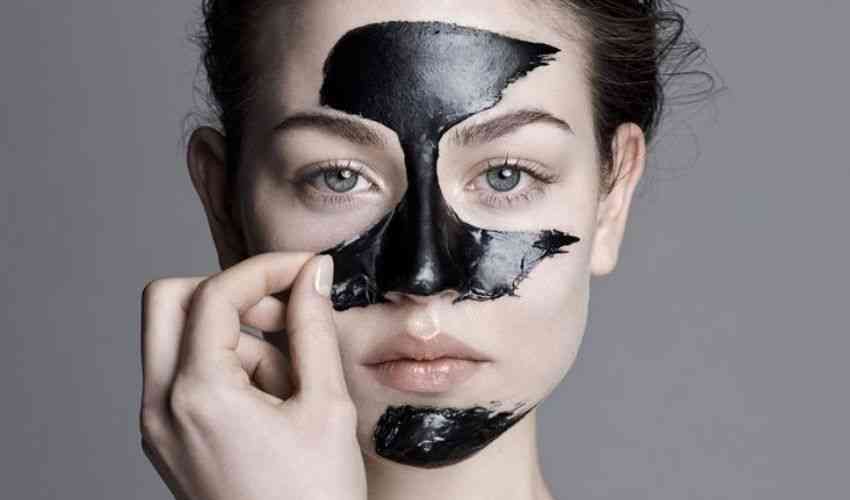 Black mask maschera viso: fatta in casa, ingredienti e come si fa