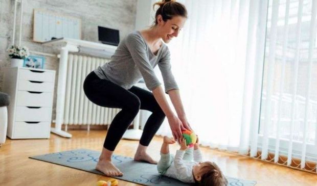 Come dimagrire dopo il parto: ecco come fare, dieta e esercizi fisici