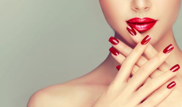 Manicure fai da te in casa: come avere unghie perfette in 6 passi