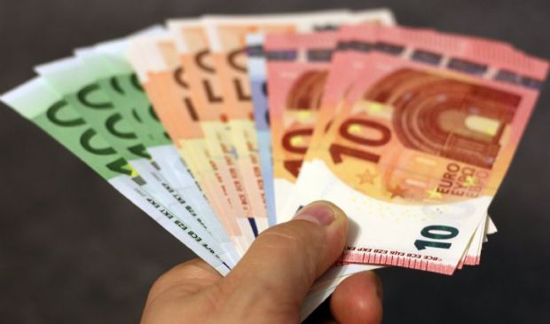 Bonus 1000 euro, bonus 600 e 500 euro: tabella importi Inps, requisiti