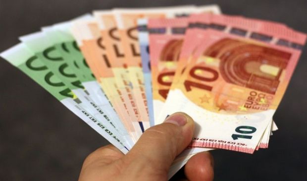 Bonus stagionali 2021: in arrivo il pagamento automatico Inps da 2400€