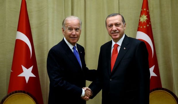 Biden fa la cosa giusta e striglia Erdogan sul genocidio degli armeni