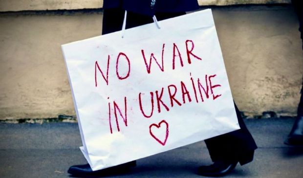 La moda si mobilita contro la guerra: le grandi firme in fuga da Mosca