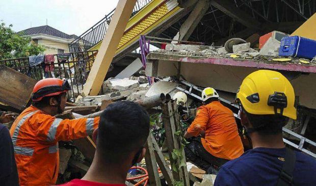 Terremoto in Indonesia, diverse vittime e centinaia di feriti