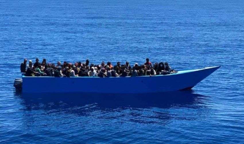 Migranti, l’ennesima tragedia in mare fa 41 morti di cui 3 bambini