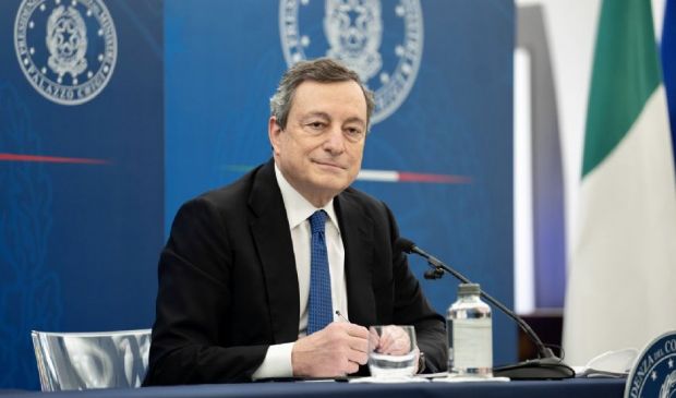 Draghi-Regioni: incontro sul decreto aprile. ANM: vaccini prima a noi