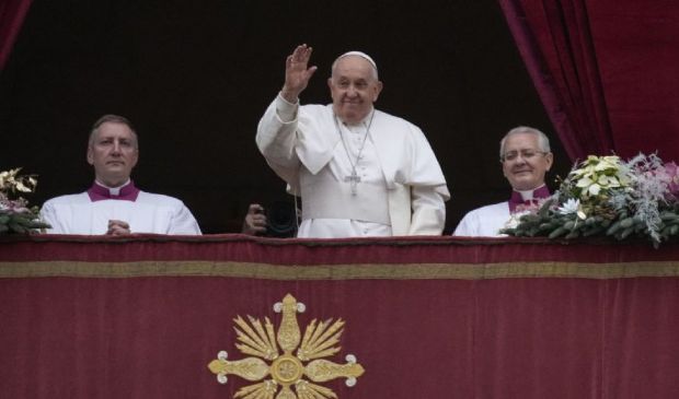Pace nel mondo e no a guerre ed armi: il grido del Papa a Natale