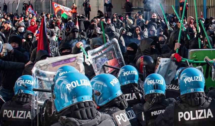 Vicenza, centri sociali violenti e antisemiti al corteo anti-Israele