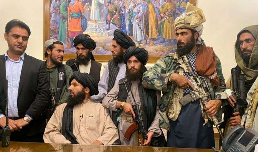  “Rinasce l’Emirato islamico”, Kabul e Afghanistan sono dei talebani