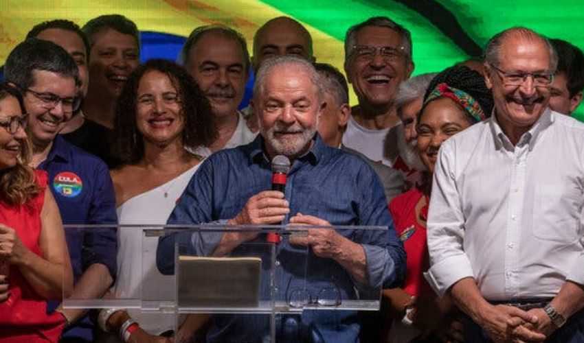 Brasile, Lula da Silva di nuovo presidente: terzo mandato. Chi è
