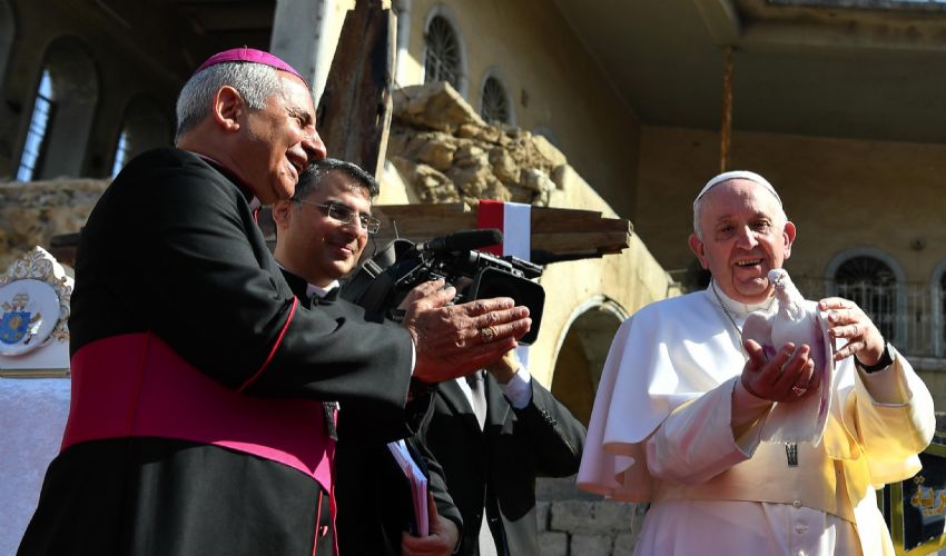 Papa, Messa a Mosul: “La fraternità più forte del fratricidio”