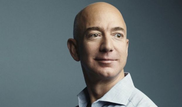 Classifica degli uomini più ricchi al mondo 2021: vince ancora Bezos