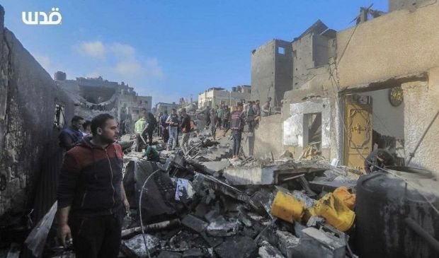 Gaza, Israele intensifica attacchi. Hamas: 240 vittime in un giorno
