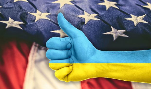 Un potenziale punto di svolta: la Camera USA approva i fondi per Kiev