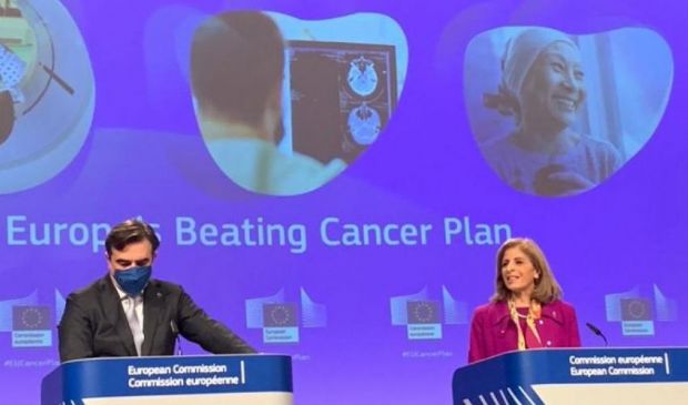 #WorldCancerDay: presentato a Bruxelles il piano Ue contro il cancro