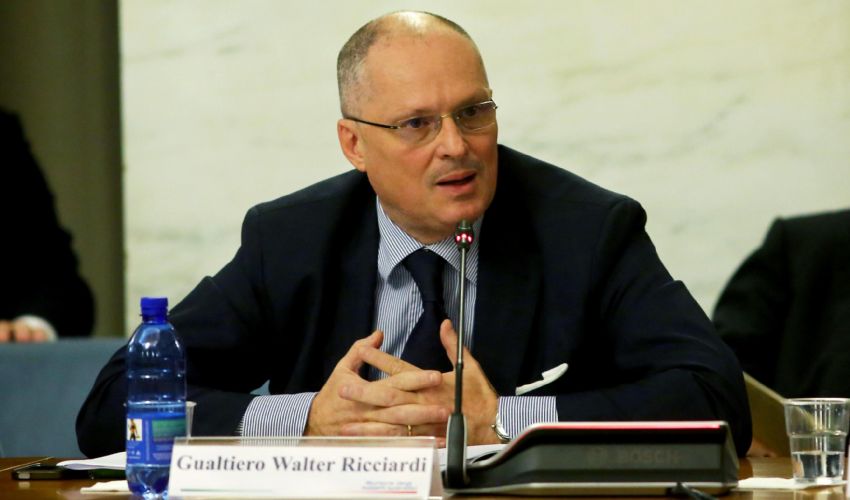 Walter Ricciardi, semplice consulente del ministero o esperto scomodo?