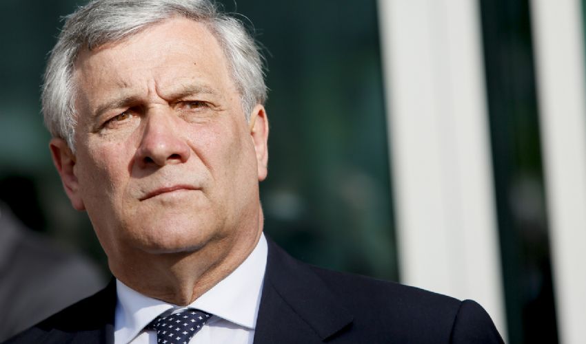 Antonio Tajani: età, chi è e biografia vicepresidente di Forza Italia
