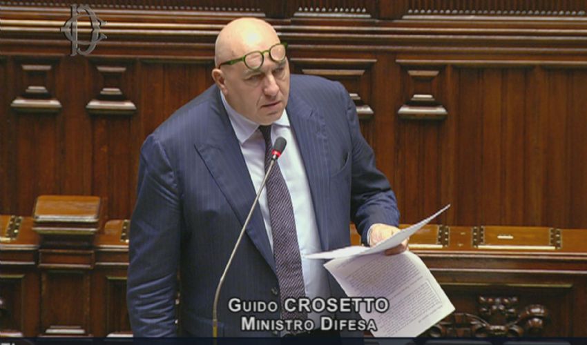 Crosetto difende le sue critiche alla magistratura: “Lanciato allarme”