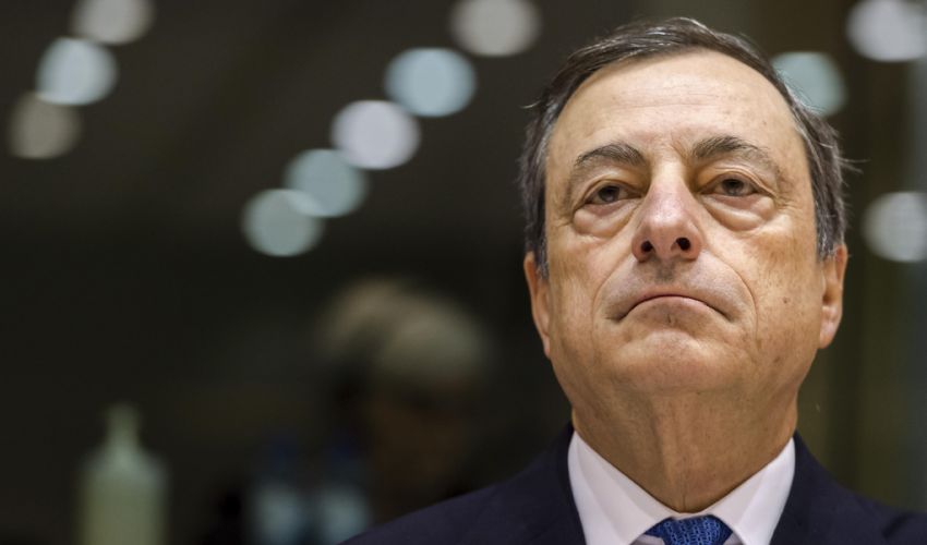 Crisi di governo: Draghi al Quirinale per governo tecnico. No M5s Lega