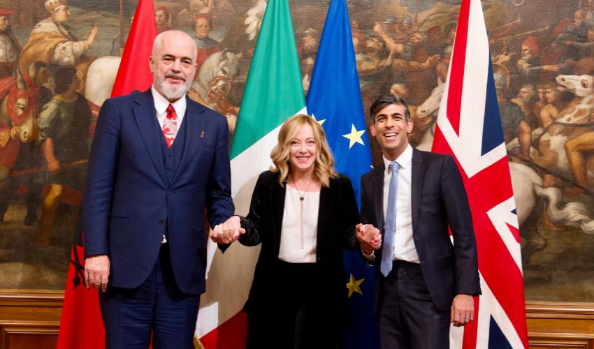 A Palazzo Chigi un vertice trilaterale su migranti e geopolitica