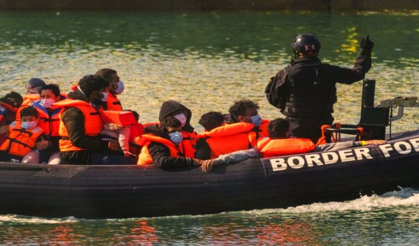Migranti, col decreto Cutro arriva la stretta alla protezione speciale