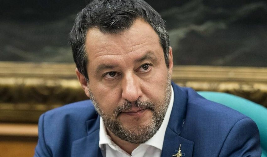 Salvini scrive ai suoi per rassicurarli ma leadership in declino