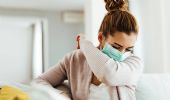 Allergie, come distinguerle dai sintomi di Covid: segnali e cure