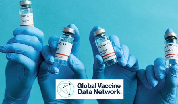 Covid, lo studio sugli effetti collaterali su 99 milioni di vaccinati