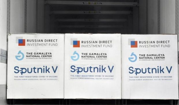 Vaccini, da oggi sperimentazione dello Sputnik allo Spallanzani