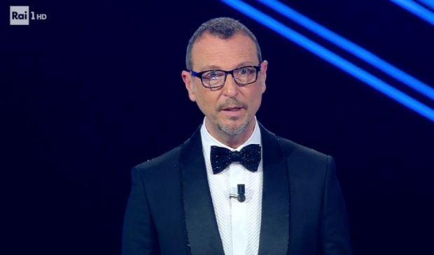 Sanremo, dall’Ariston Amadeus invoca la liberazione di Patrick Zaki 