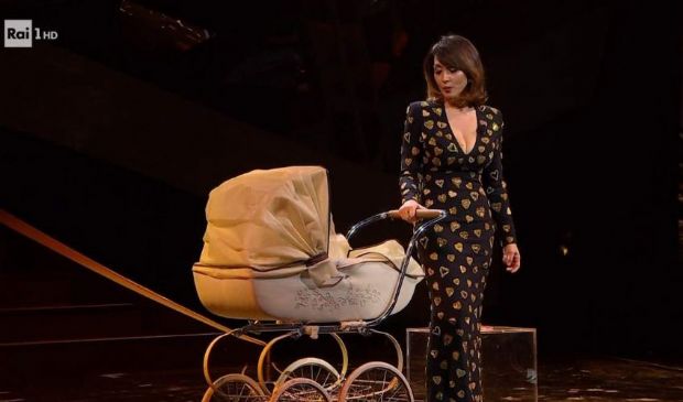 Chiara Francini a Sanremo, porta i dilemmi della maternità mancata
