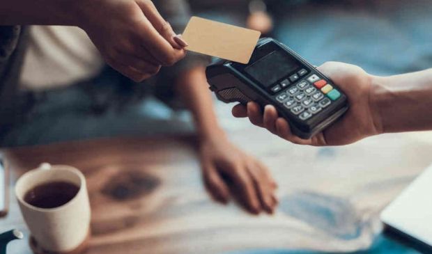 Cashback e pagamenti contactless: come risolvere il problema rimborsi 