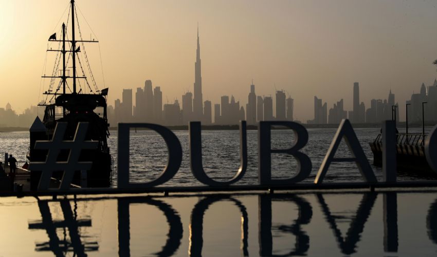 Emirati Arabi Uniti e Dubai: Turismo “luxury” del vaccino anti-covid